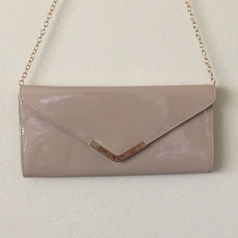 Aldo light tan patent leather bag, optional chain